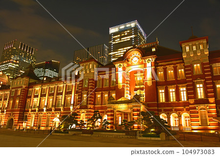 東京車站亮燈夜景 104973083