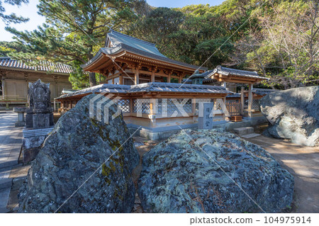 Kanji Fukuji Kanji Fukuji 104975914