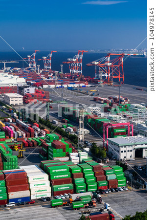 《東京》青海集裝箱碼頭/集裝箱堆場 104978145