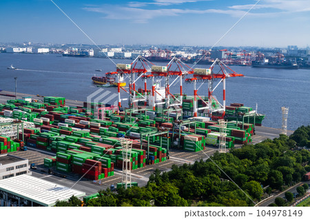 《東京》青海集裝箱碼頭/集裝箱堆場 104978149
