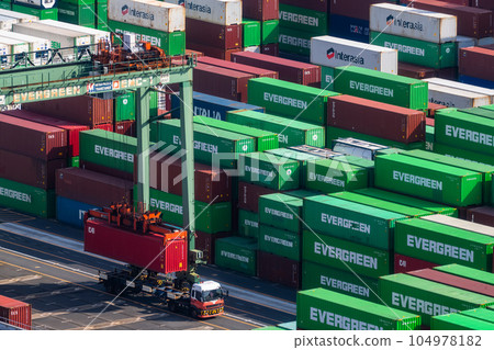 《Tokyo》Aomi Container Wharf/Container Yard 104978182