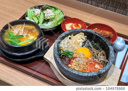 Korean cuisine Korean cuisine 104978988