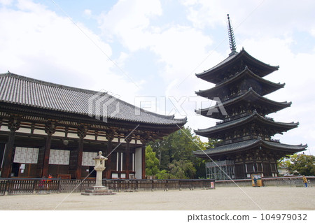 Kofuku-ji五重塔和Toganeko Kofuku-ji五重塔和Toganeko 104979032