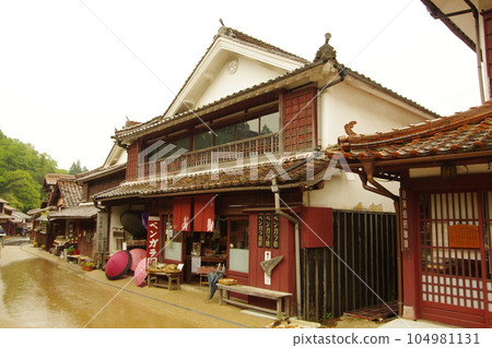 Okayama Fukiya Shop in red townscape Okayama Fukiya Shop in red townscape 104981131