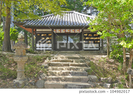[Onsenji Temple (Okunoin)] Imazu, Kinosakicho, Toyooka City, Hyogo Prefecture 104982017