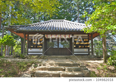 [Onsenji Temple (Okunoin)] Imazu, Kinosakicho, Toyooka City, Hyogo Prefecture 104982018