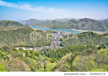 [從大石山展望台眺望城崎溫泉街]兵庫縣豐岡市城崎町湯島 104984259