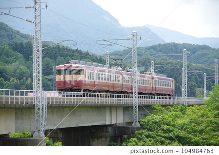 Echigo Tokimeki Railway Series 455 Kumoha 413-6 Himekawa Railway Bridge 104984763