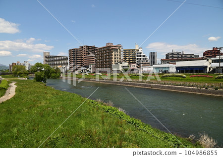 Spring in Morioka Scenery along the Kitakami River 104986855