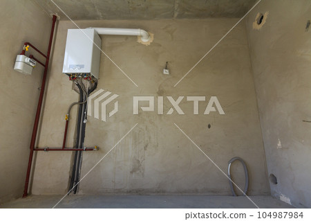 The apartment is under construction and renovation 104987984