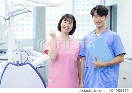 dentist portrait 104988115
