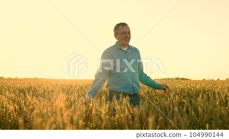 Experience Golden Harvest Wheat Farmers Our dedicated farmers handpick each ripe ear wheat, ensuring highest quality grains your agricultural needs. With expert inspection under warm sun, our skilled Experience Golden Harvest Wheat Farmers Our dedicated farmers handpick each ripe ear wheat, ensuring highest quality grains your agricultural needs. With expert inspection under warm sun, our skilled 104990144