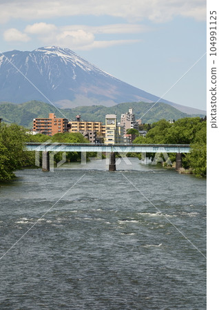 Spring in Morioka Mount Iwate seen from Yugaose Bridge 104991125