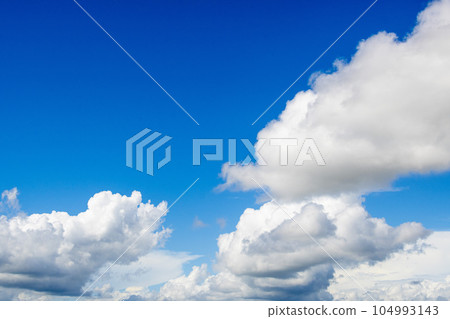 Summer blue sky 104993143