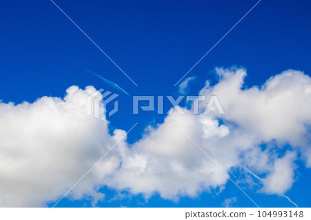 Summer blue sky 104993148