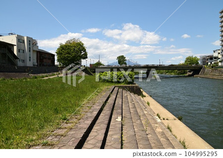 盛岡的春天 北上川沿岸的風景 盛岡的春天 北上川沿岸的風景 104995295