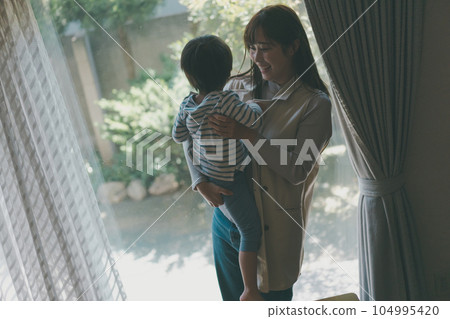child-raising, parenting, a cuddle 104995420