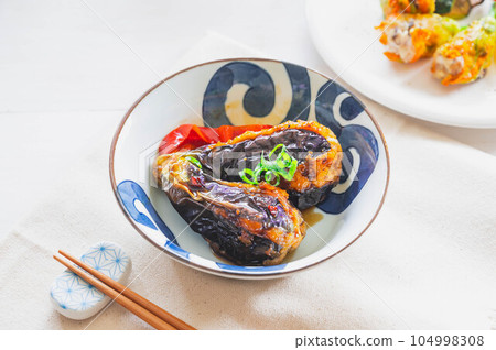 炸肉釀茄子 104998308