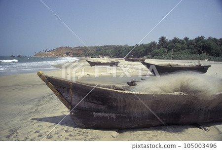 INDIA GOA VAGATOR BEACH FISHINGBOAT INDIA GOA VAGATOR BEACH FISHINGBOAT 105003496