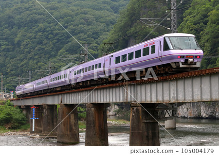 白備線特快超級八雲顏色：381系列車（岡山⇔出雲市） 105004179