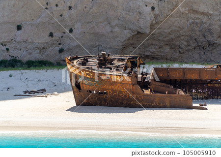 Navagio beach with the famous wrecked ship in Zante-Zakynthos, Greece Navagio beach with the famous wrecked ship in Zante-Zakynthos, Greece 105005910