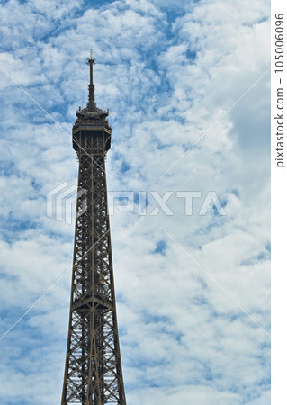 Eiffel Tower seen from Jena Bridge / Paris, France 105006096