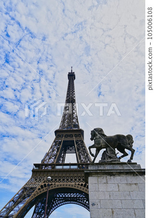 Eiffel Tower seen from Jena Bridge / Paris, France Eiffel Tower seen from Jena Bridge / Paris, France 105006108