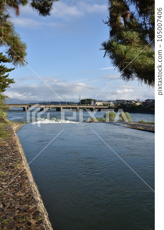 從立花橋看宇治川和宇治橋 105007406