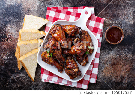Barbeque chicken wings 105012537
