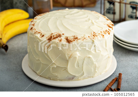 Banana layered cake with cream cheese frosting 105012565