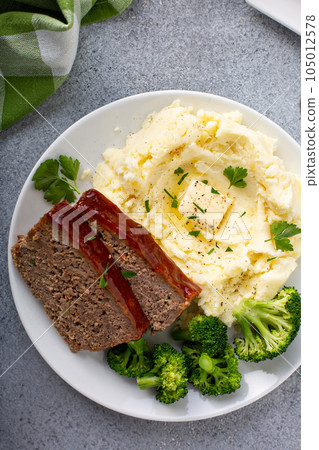 Meatloaf with spicy glaze 105012578