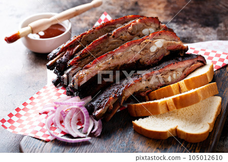 Barbeque ribs with red onion Barbeque ribs with red onion 105012610