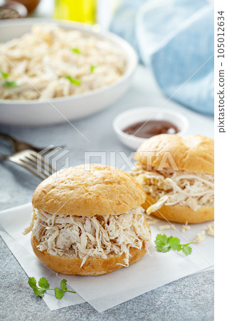 Sandwiches with pulled chicken Sandwiches with pulled chicken 105012634