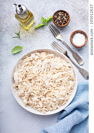 Shredded chicken meat Shredded chicken meat 105012637
