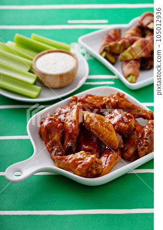Hot wings with honey 105012936