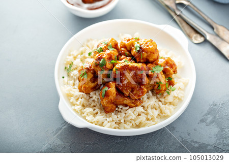 Buffalo style barbecue cauliflower Buffalo style barbecue cauliflower 105013029