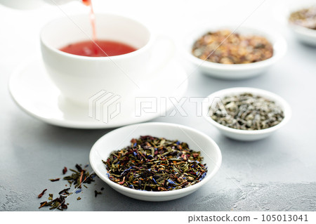 Floral looge leaf green tea and hibiscus Floral looge leaf green tea and hibiscus 105013041