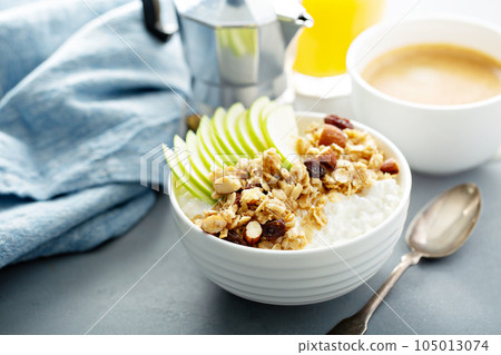 Cottage cheese with granola and apple Cottage cheese with granola and apple 105013074