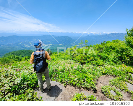初夏徒步旅行 初夏徒步旅行 105016503
