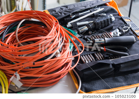 fiber optic cable with IT administrator toolbox fiber optic cable with IT administrator toolbox 105023100