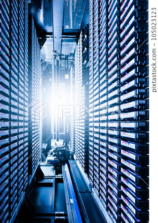 big data storage network and cloud computing technology concept big data storage network and cloud computing technology concept 105023123