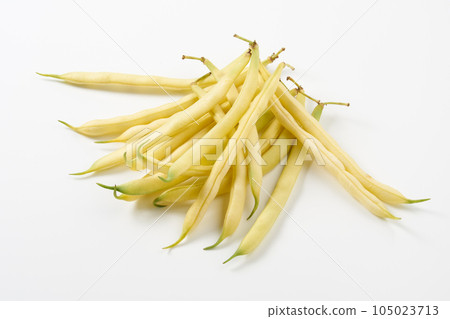 yellow kidney beans on white background yellow kidney beans on white background 105023713