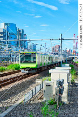 A view of Shinagawa from Takanawa Gateway Station on the new Yamanote Line 105027021