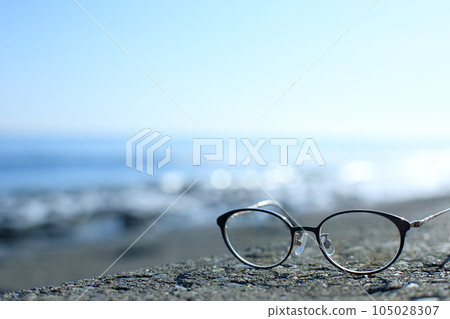 摘下眼鏡，聆聽海浪的聲音 105028307