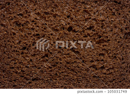 Texture of baked rye bread. 105031749