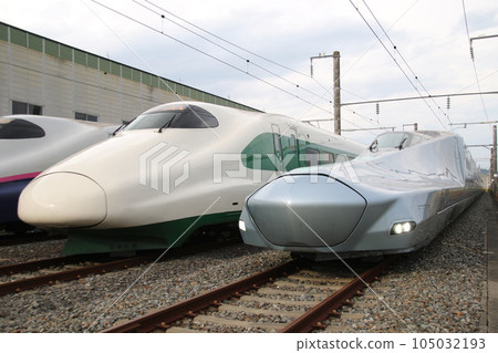 E2 series 1000 series (200 series color) E956 series (ALFA-X) 105032193