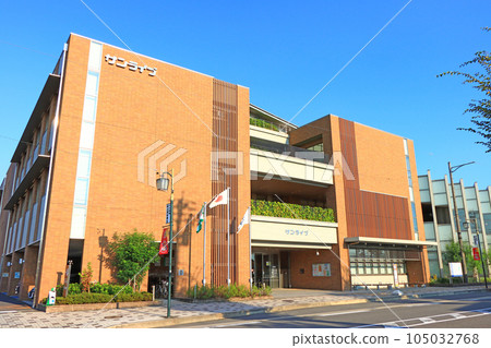 三好市立圖書館學習交流廣場風景 三好市立圖書館學習交流廣場風景 105032768