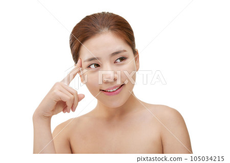 Beauty, a clean-skinned young woman 105034215