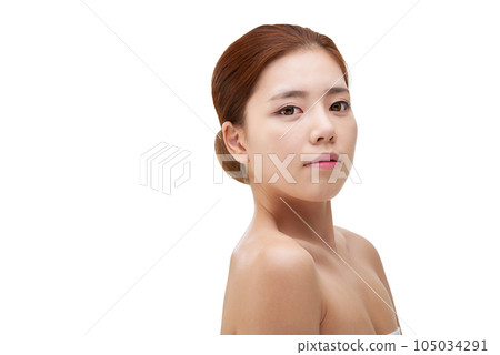 Beauty, a clean-skinned young woman 105034291