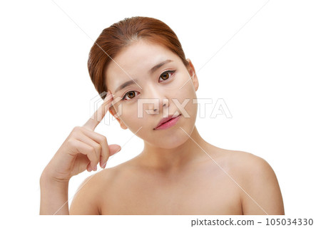 Beauty, a clean-skinned young woman 105034330